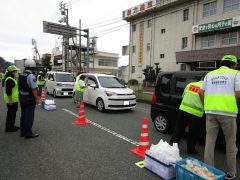 人の輪作戦合同茶屋 2019年9月30日 大洲警察署内子交番前